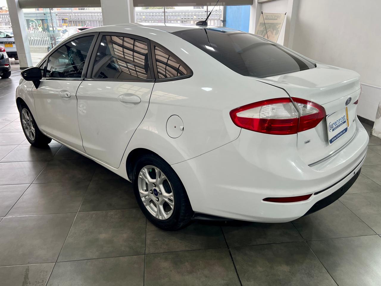 🚙FORD FIESTA SÉ SEDAN AUT 🚙