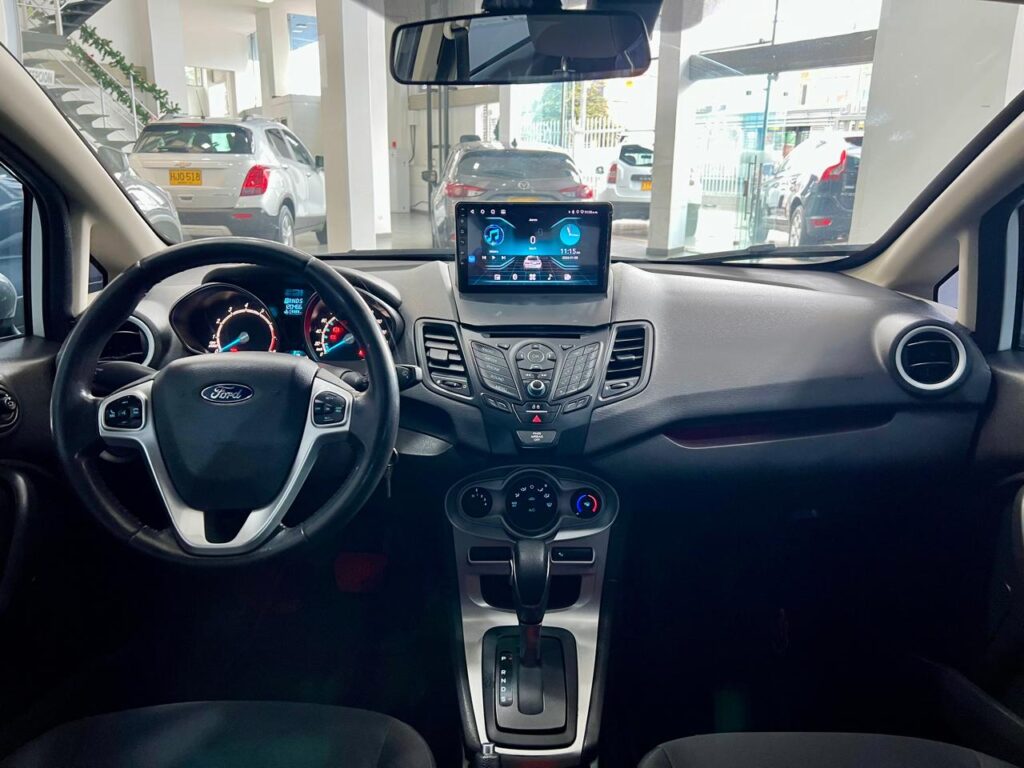 🚙FORD FIESTA SÉ SEDAN AUT 🚙