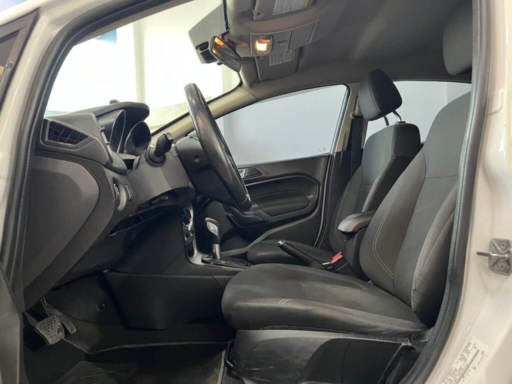 🚙FORD FIESTA SÉ SEDAN AUT 🚙