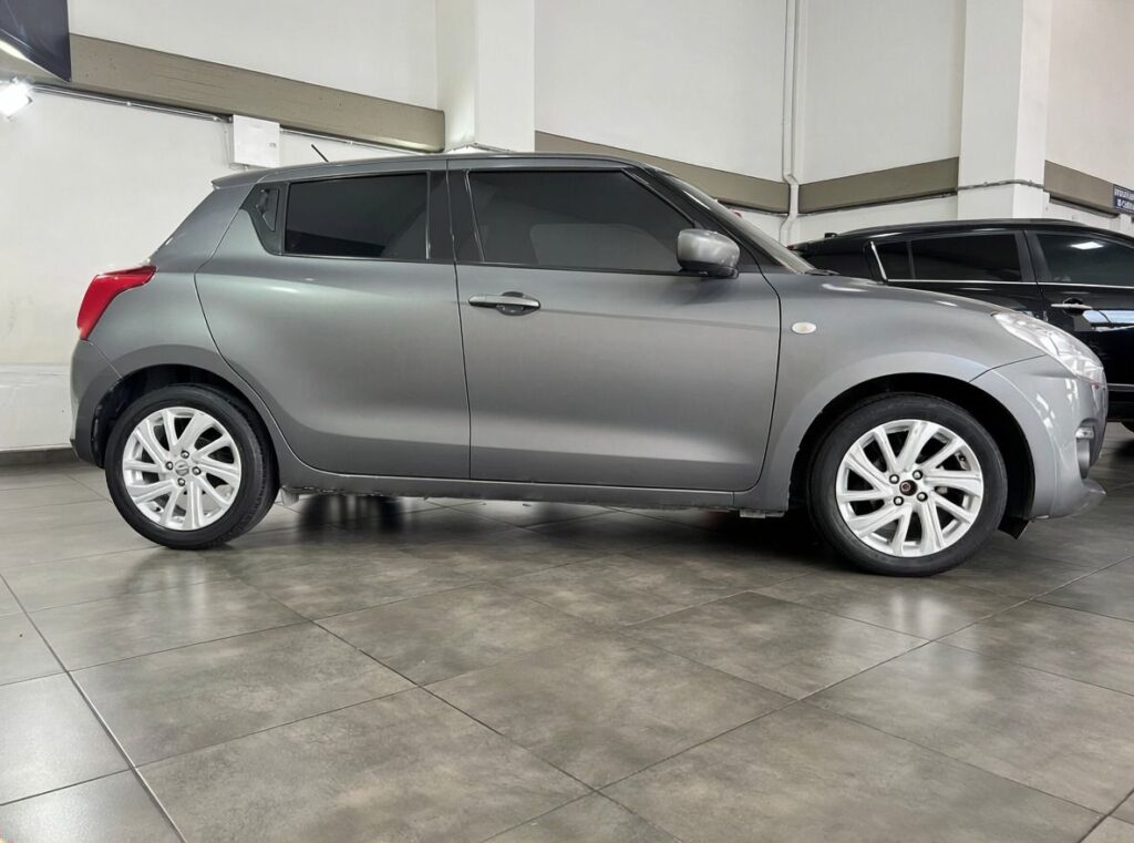 SUZUKI SWIFT HÍBRIDO 1.2 MT