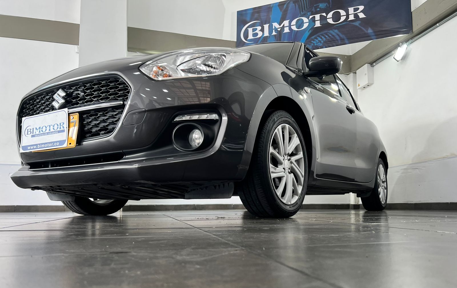SUZUKI SWIFT HÍBRIDO 1.2 MT