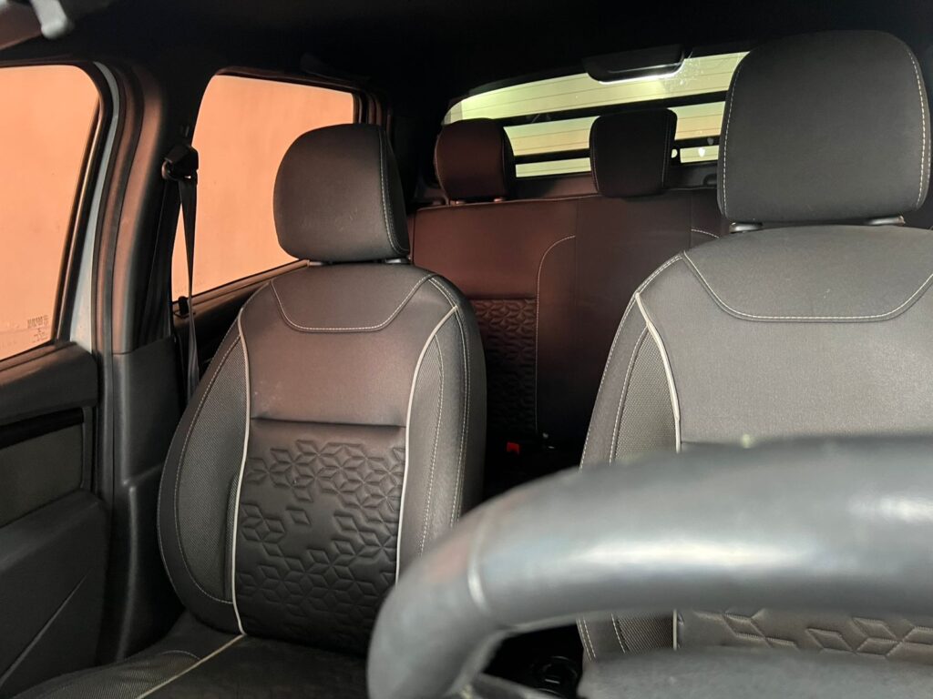 RENAULT OROCH 4×4 INTENS MT