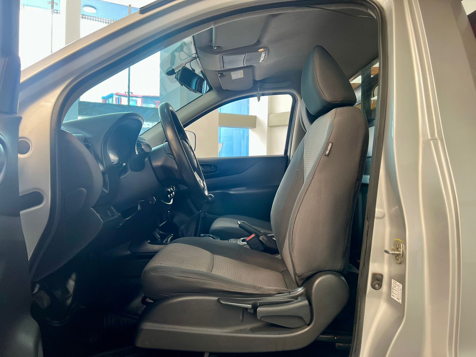 NISSAN FRONTIER ESTACAS