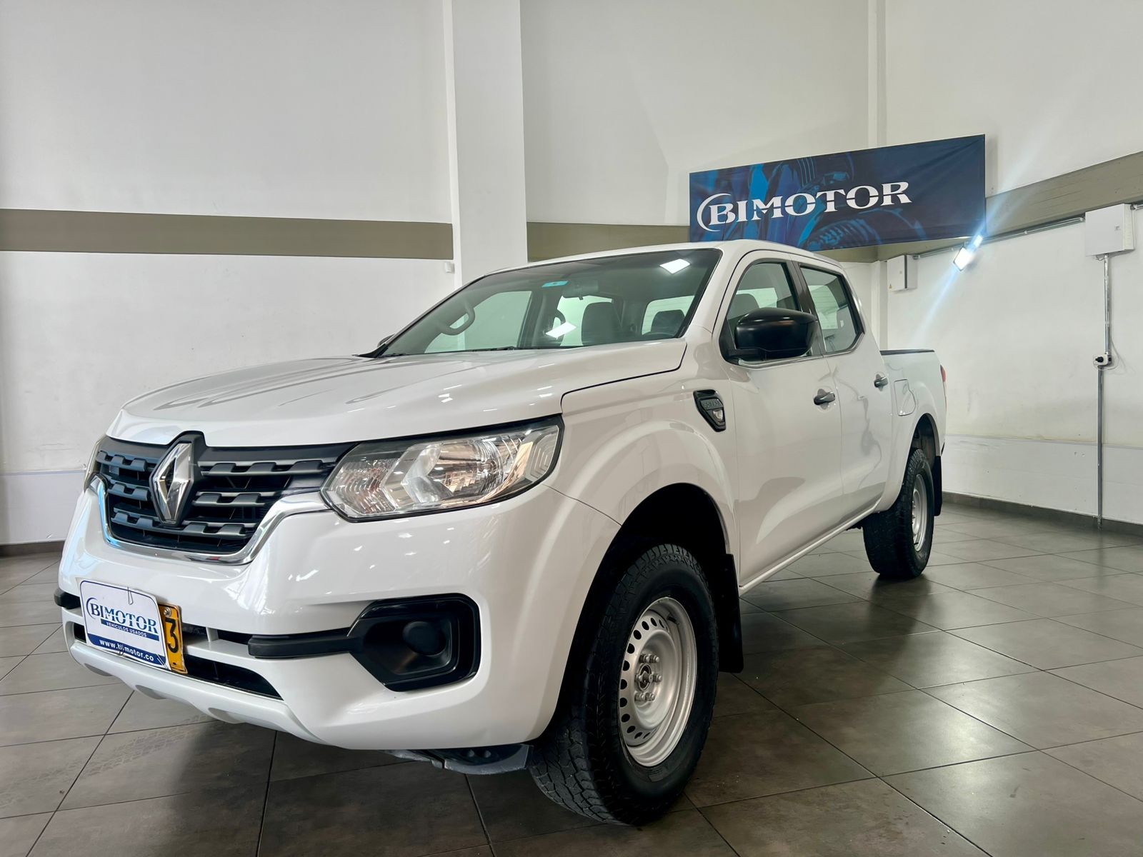 RENAULT ALASKAN 2.5 DIÉSEL DOBLE CABINA