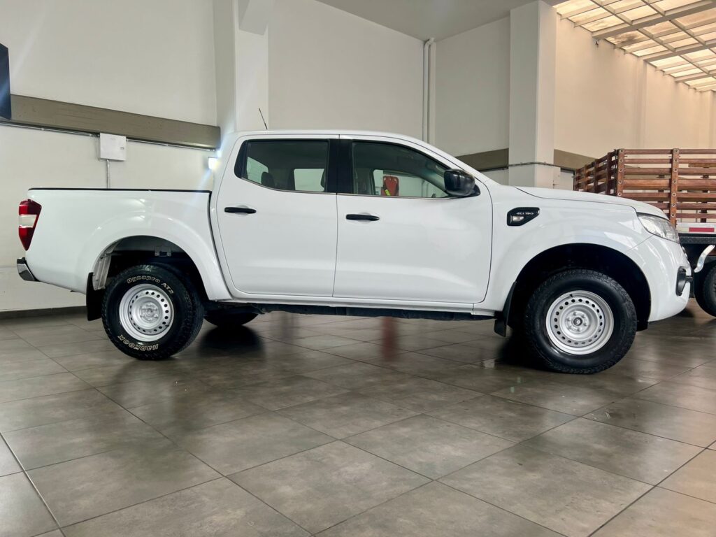RENAULT ALASKAN 2.5 DIÉSEL DOBLE CABINA