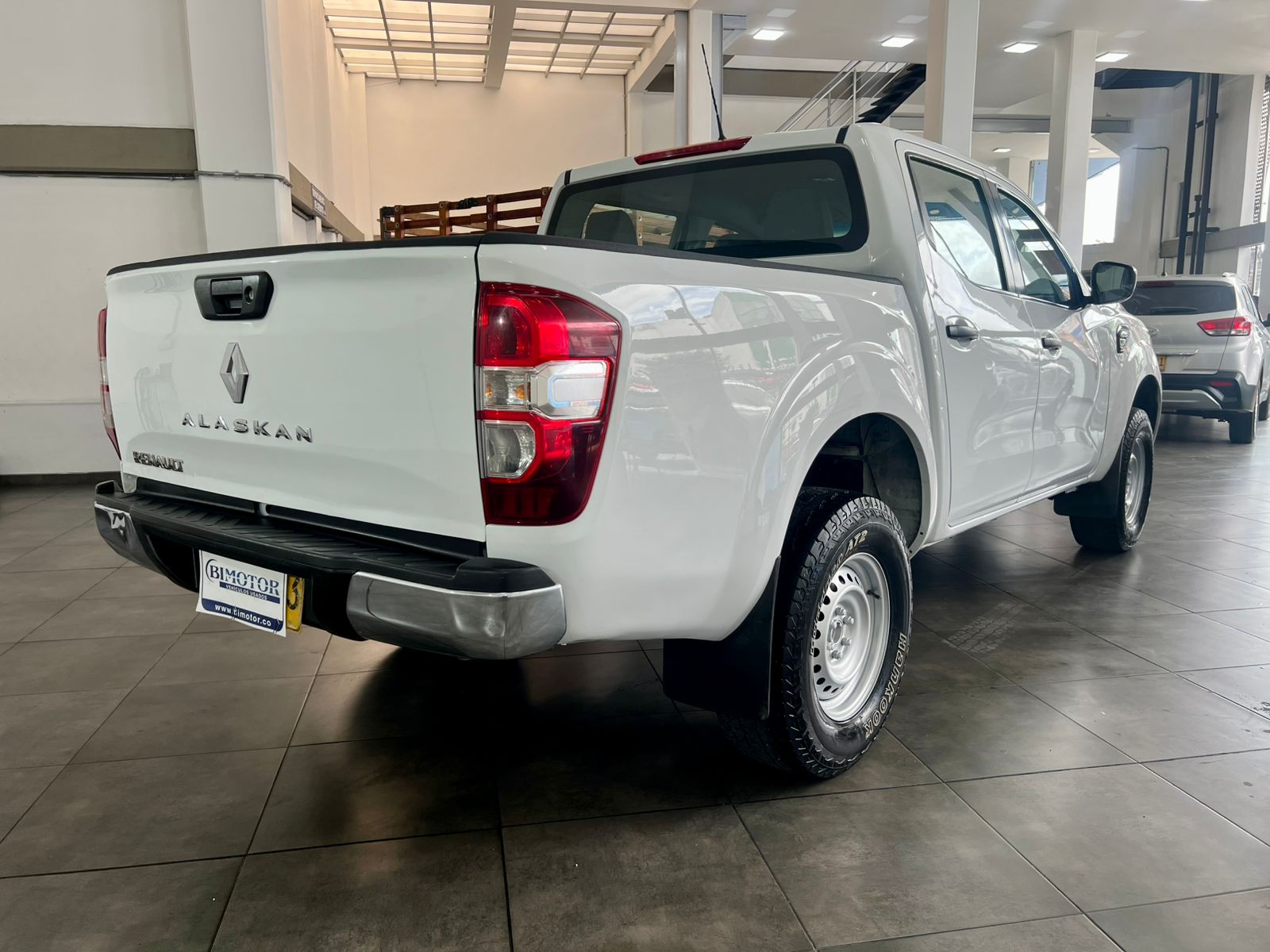RENAULT ALASKAN 2.5 DIÉSEL DOBLE CABINA