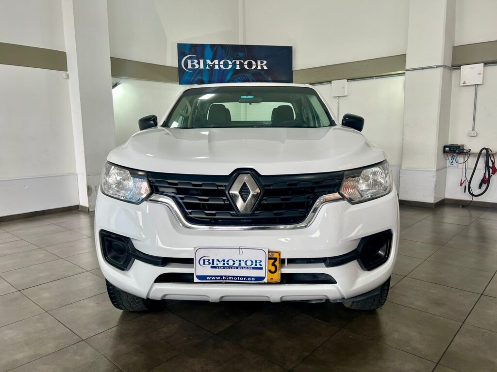 RENAULT ALASKAN 2.5 DIÉSEL DOBLE CABINA