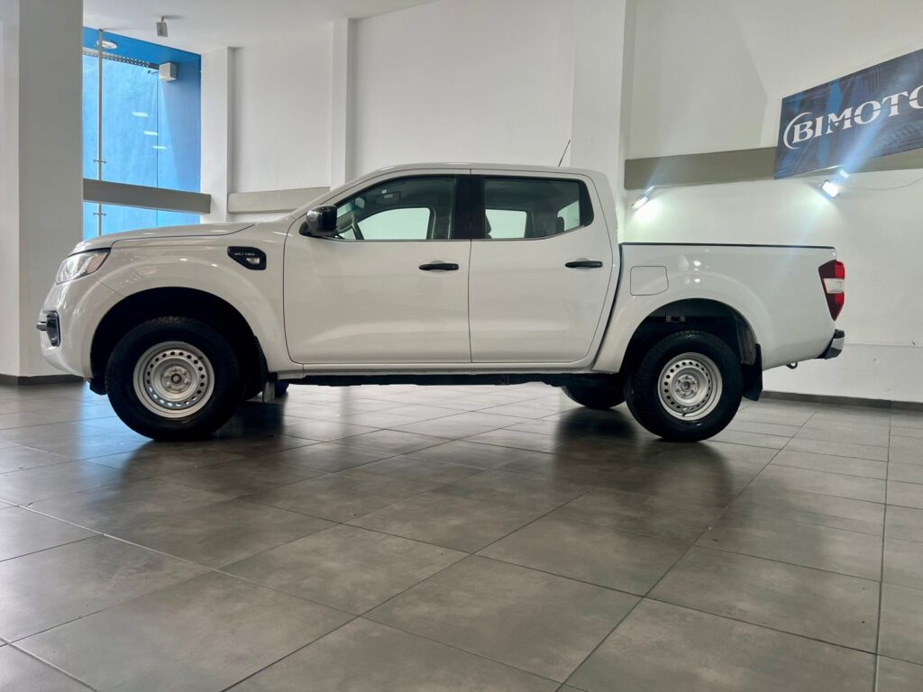 RENAULT ALASKAN 2.5 DIÉSEL DOBLE CABINA