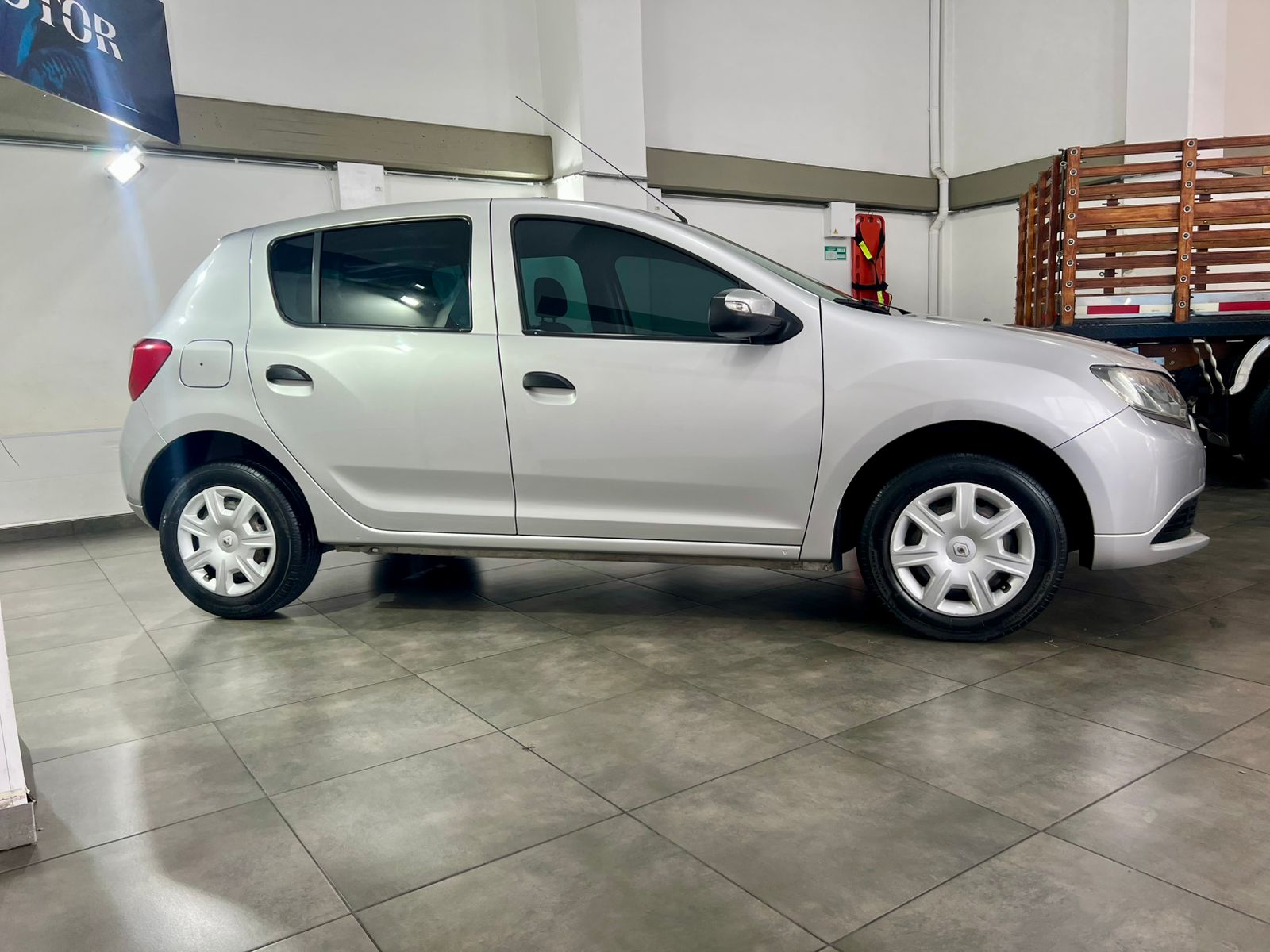 RENAULT SANDERO LIFE