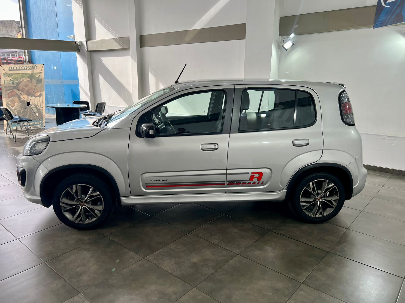 FIAT UNO SPORTING