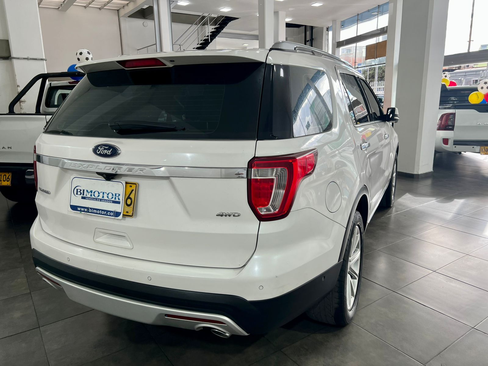 FORD EXPLORER LIMITED