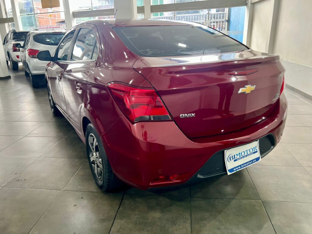 CHEVROLET ONIX 1.4 LTZ MT SEDAN