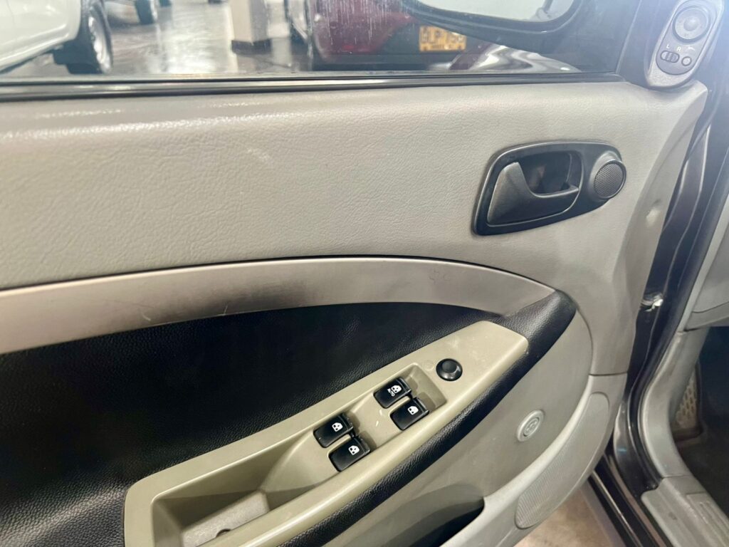 CHEVROLET OPTRA ADVANCE SEDAN