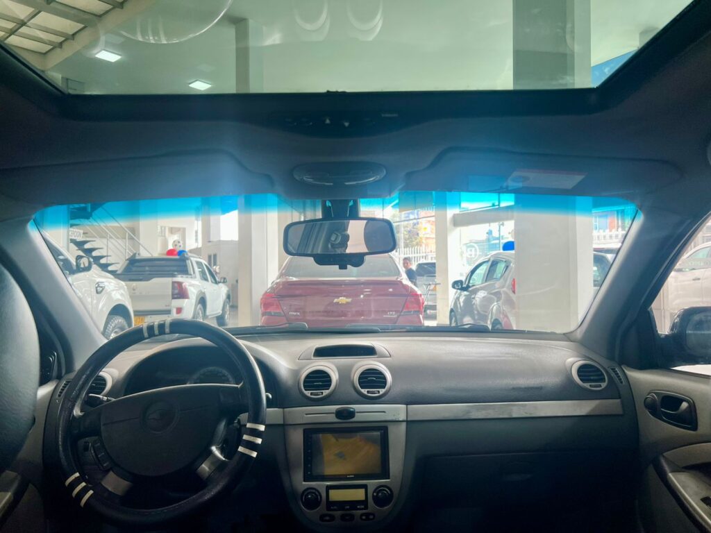 CHEVROLET OPTRA ADVANCE SEDAN