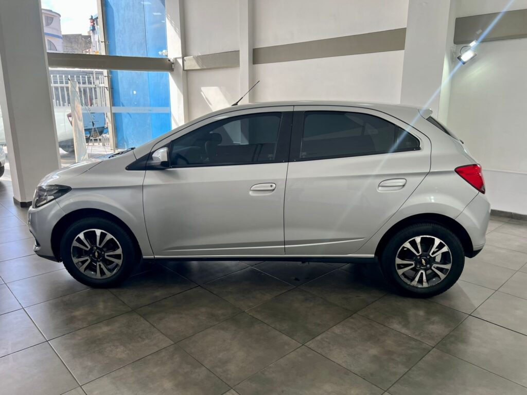 CHEVROLET ONIX 1.4 LTZ MT HATCHBACK 2016
