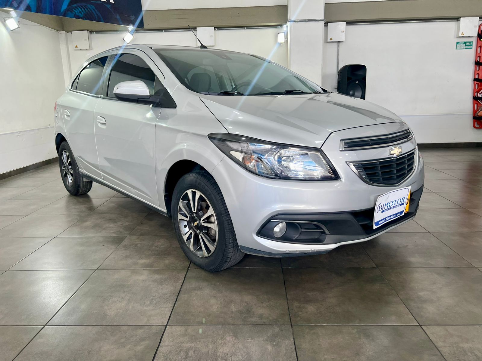 CHEVROLET ONIX 1.4 LTZ MT HATCHBACK 2016