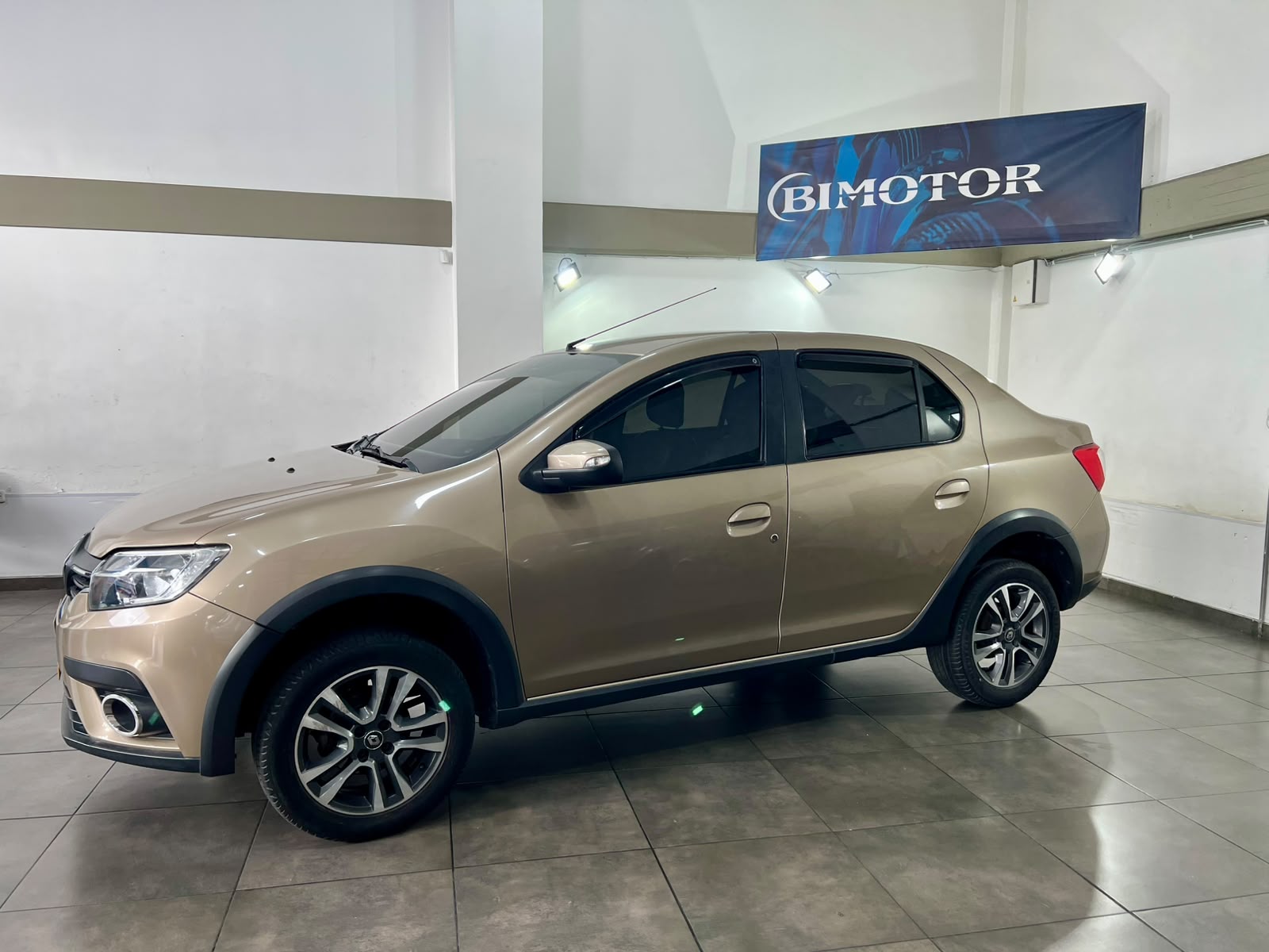 RENAULT LOGAN 1.6 PH2 INTENS