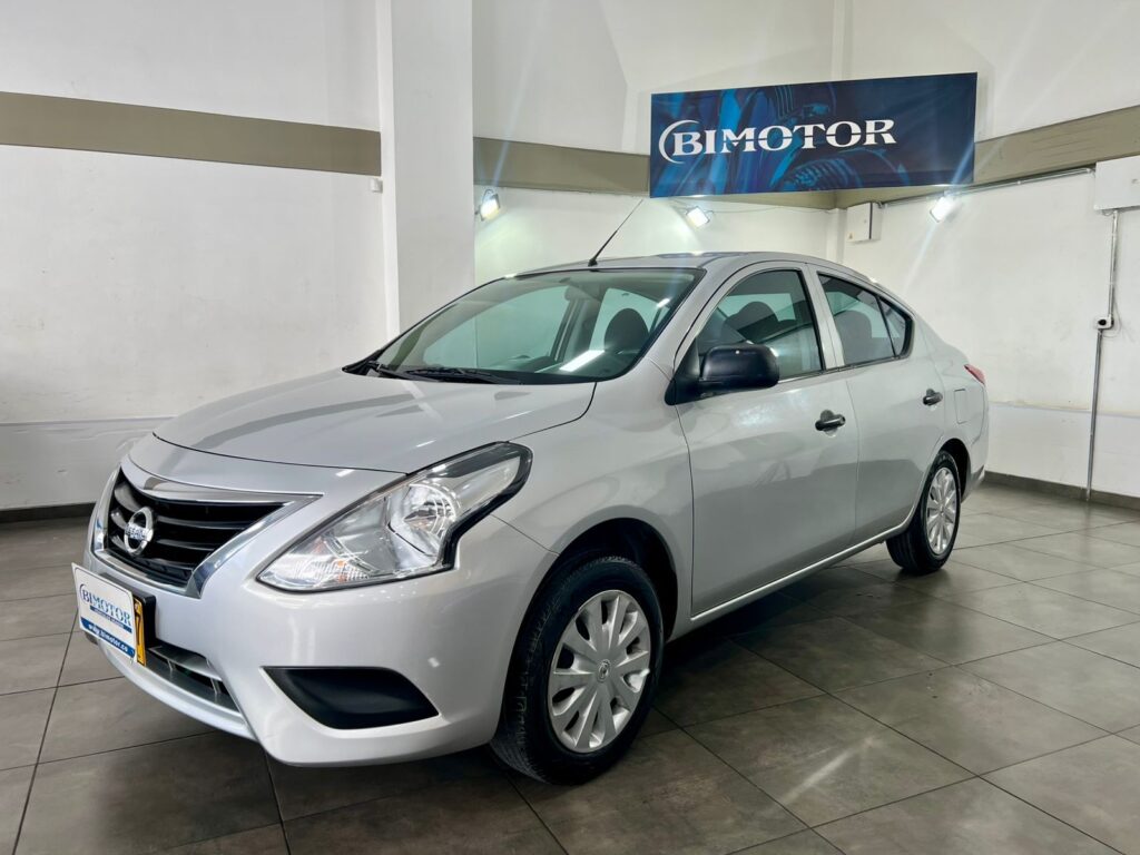NISSAN VERSA DRIVE
