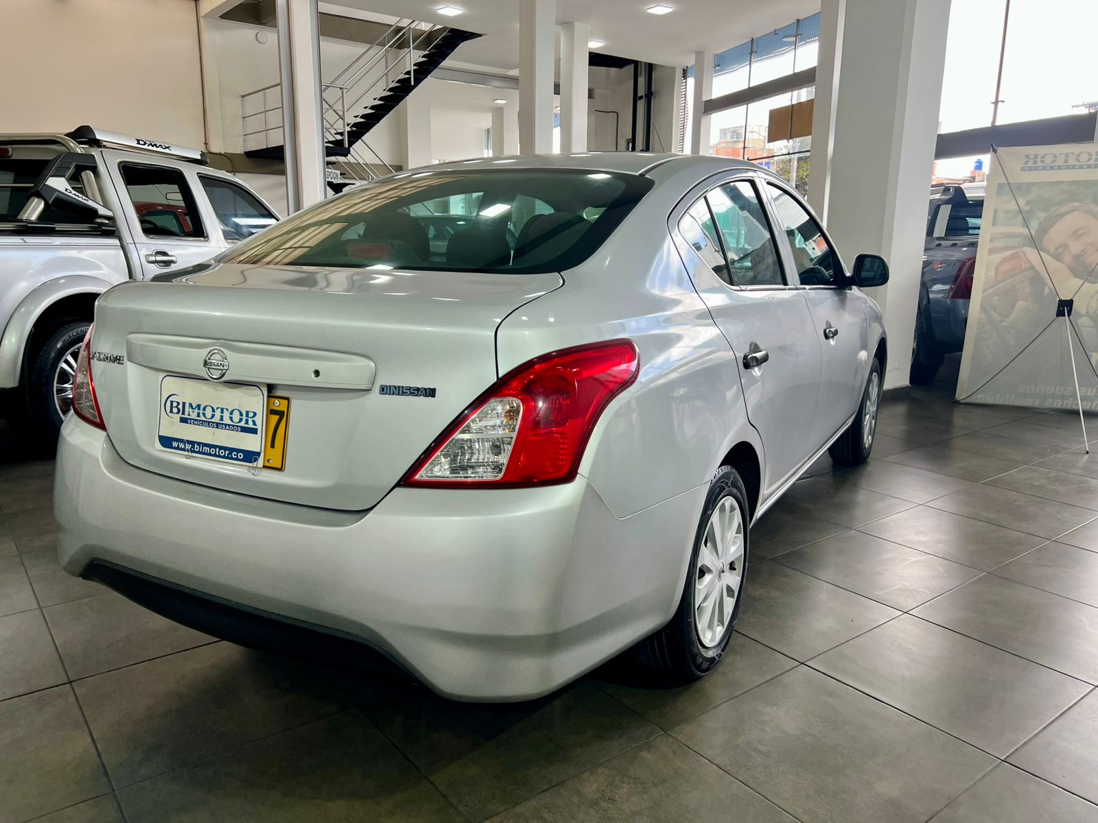 NISSAN VERSA DRIVE