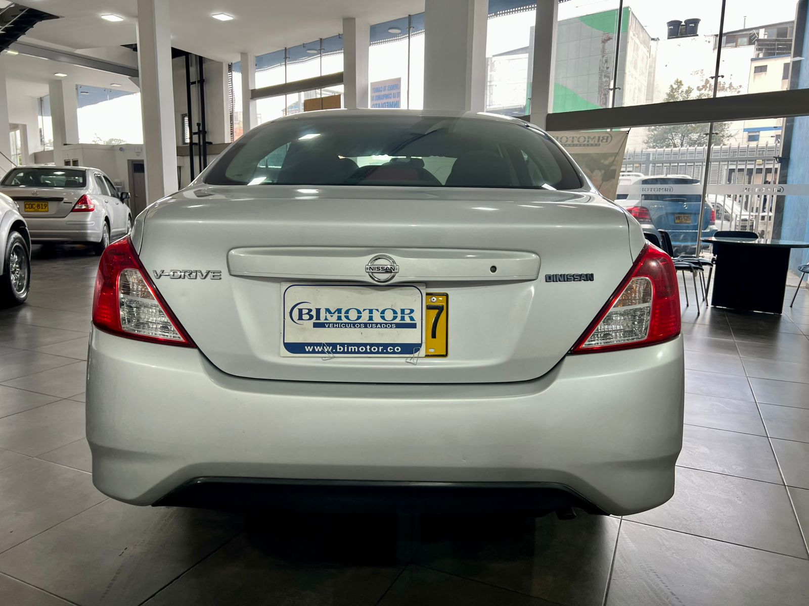 NISSAN VERSA DRIVE