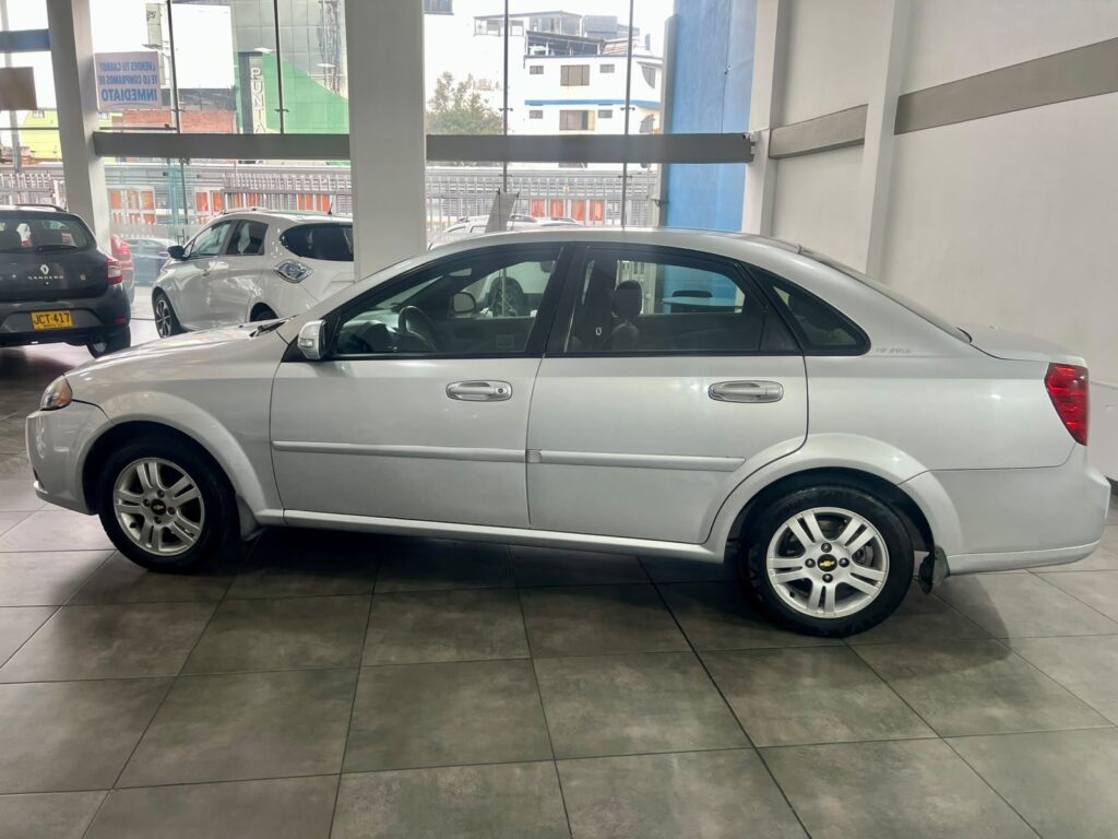 CHEVROLET OPTRA ADVANCE SEDAN