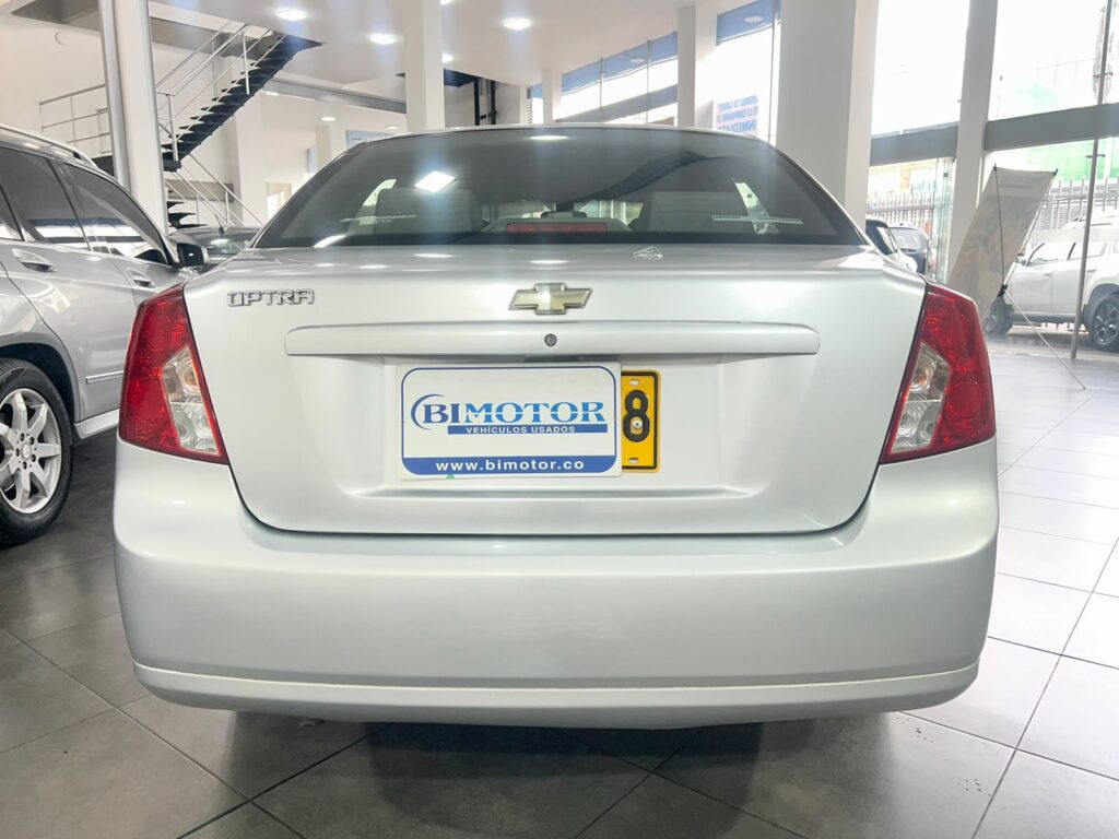 CHEVROLET OPTRA ADVANCE SEDAN
