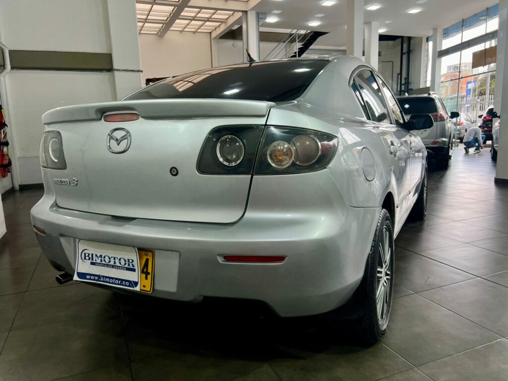 MAZDA 3 SEDAN
