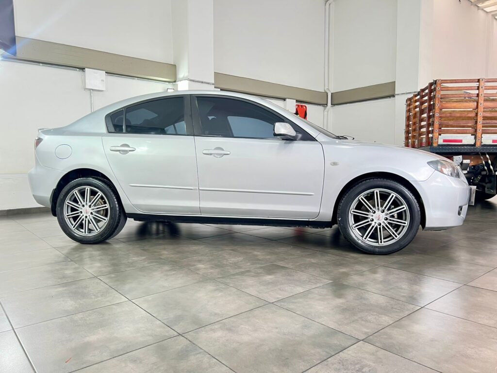 MAZDA 3 SEDAN