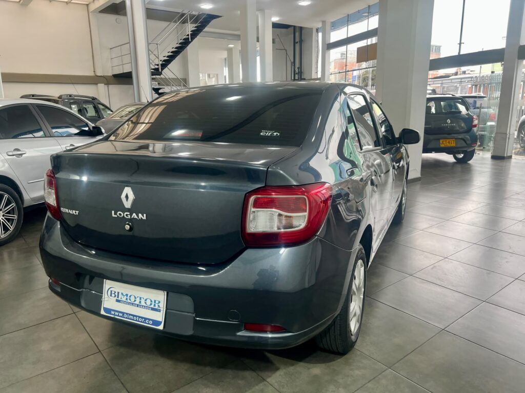 RENAULT LOGAN 1.6 AUNTENTIQUE