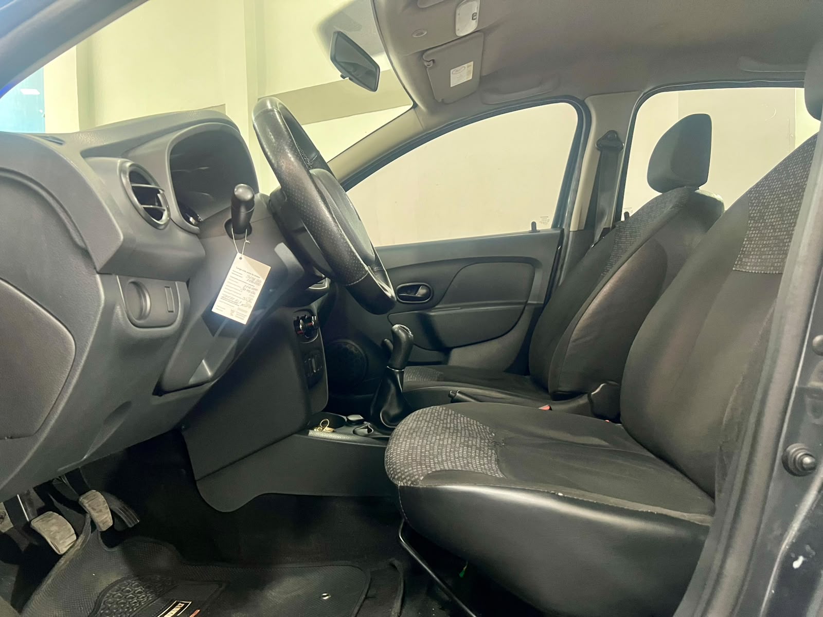 RENAULT LOGAN 1.6 AUNTENTIQUE